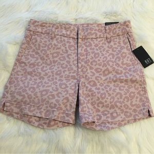 Kut From The Kloth pink leopard trouser shorts size 4.